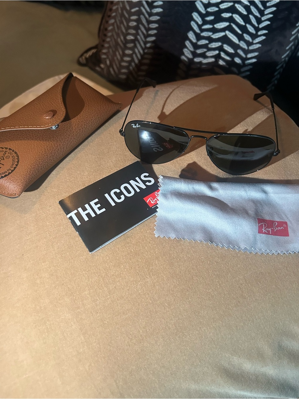 Ray-Ban Black Aviator Sunglasses RB3025 metal with black Lenses Large L2823 st